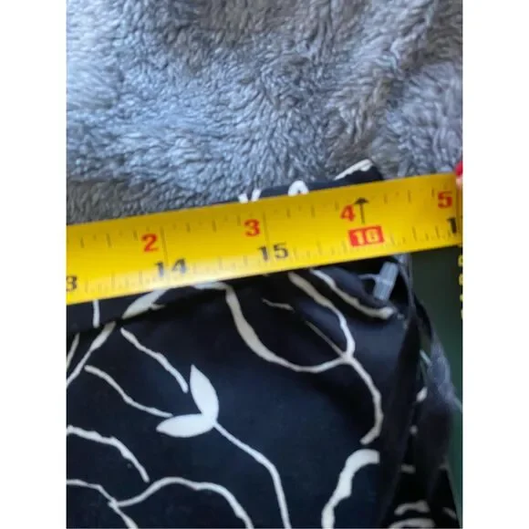 Lauren Ralph Lauren Floral Cotton Capri Pants Sz 10 - Picture 8 of 9